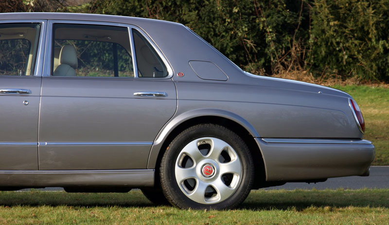 The Bentley Arnage like the Bentley Continental Flying Spur has the stature