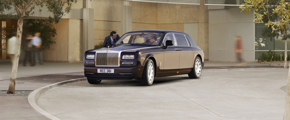 Rolls-Royce Phantom Series II in blue