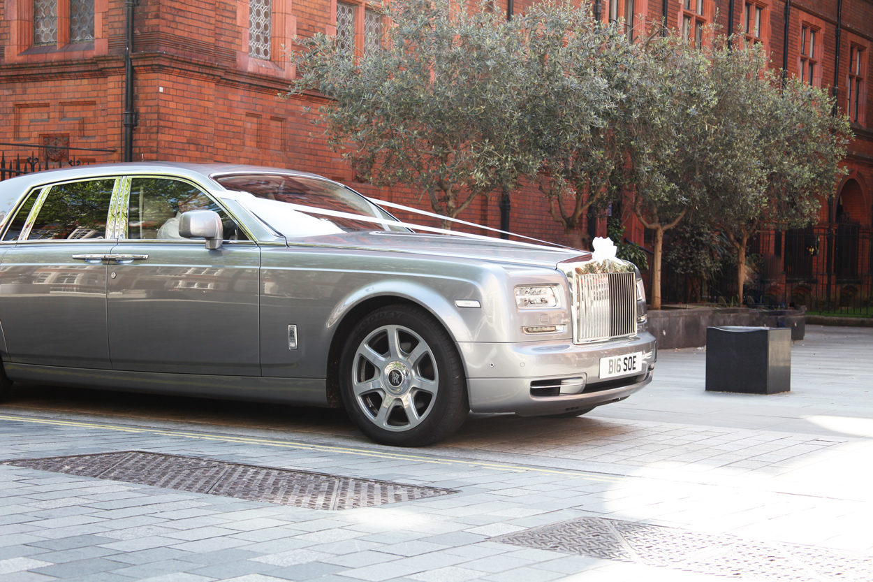 Rolls-Royce Phantom wedding car side