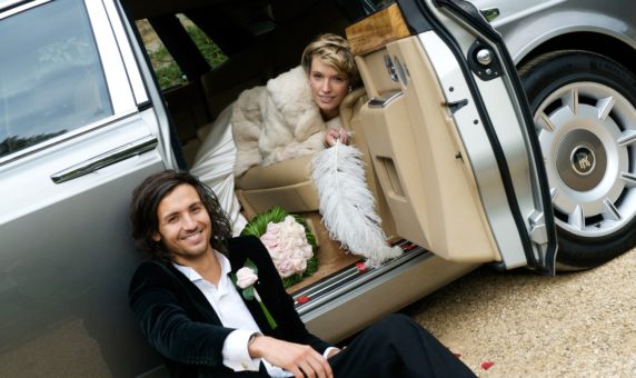 Rolls-Royce wedding couple