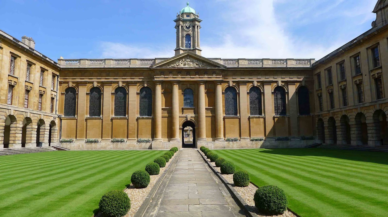 Oxford chauffeur tour