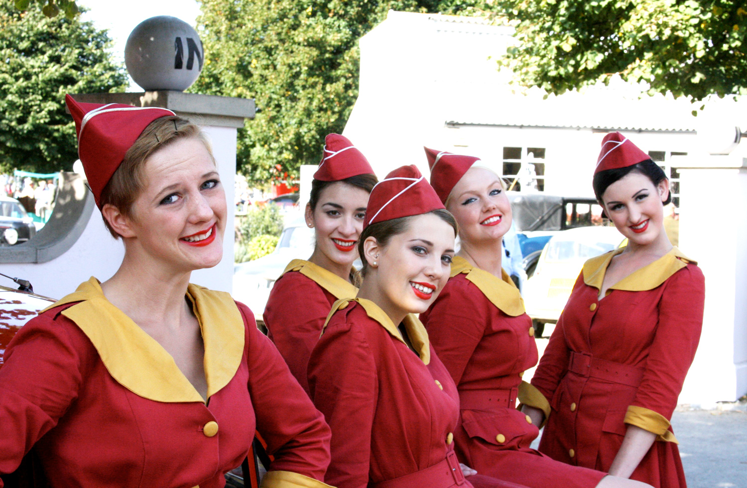 Goodwood Revival Glamour Cab girls