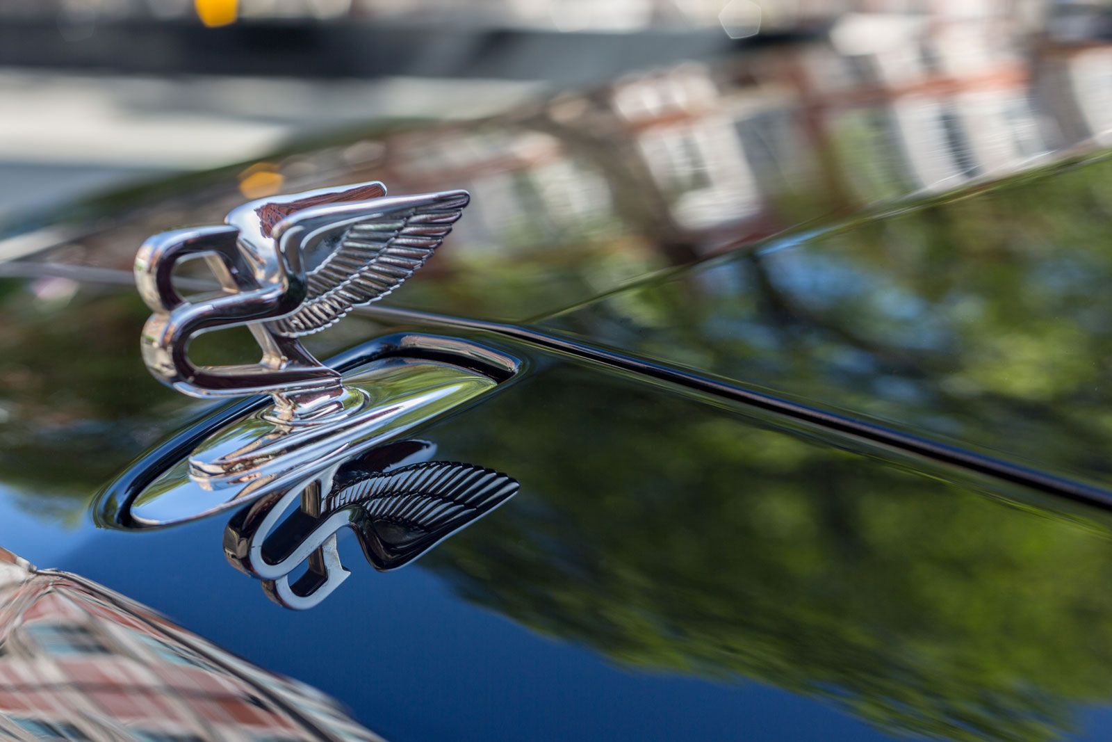 Bentley chauffeur car badge