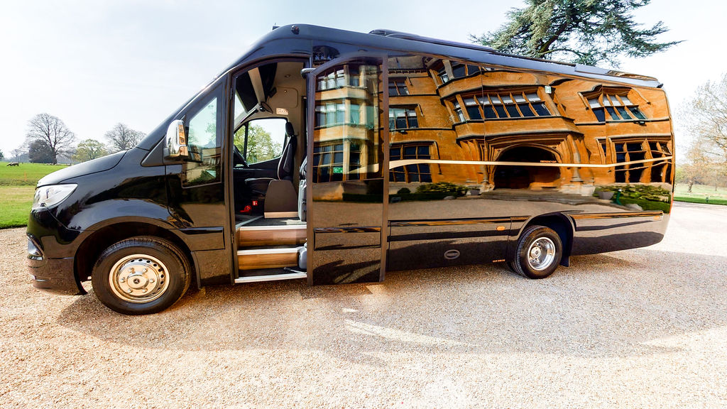Luxury black 13 seater minibus from iChauffeur