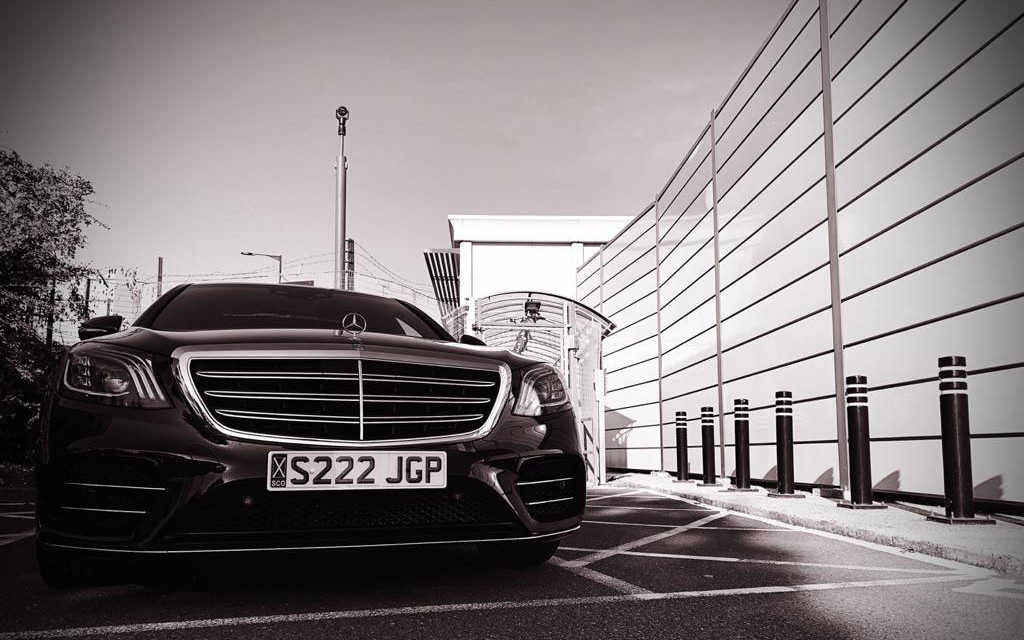 London City Airport Mercedes S-Class