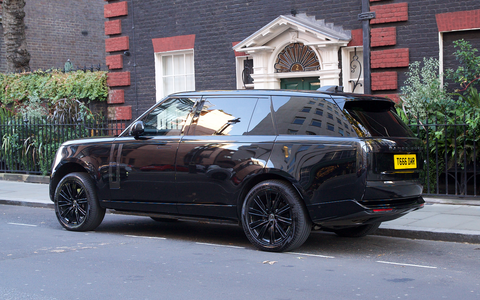 Range Rover chauffeur car