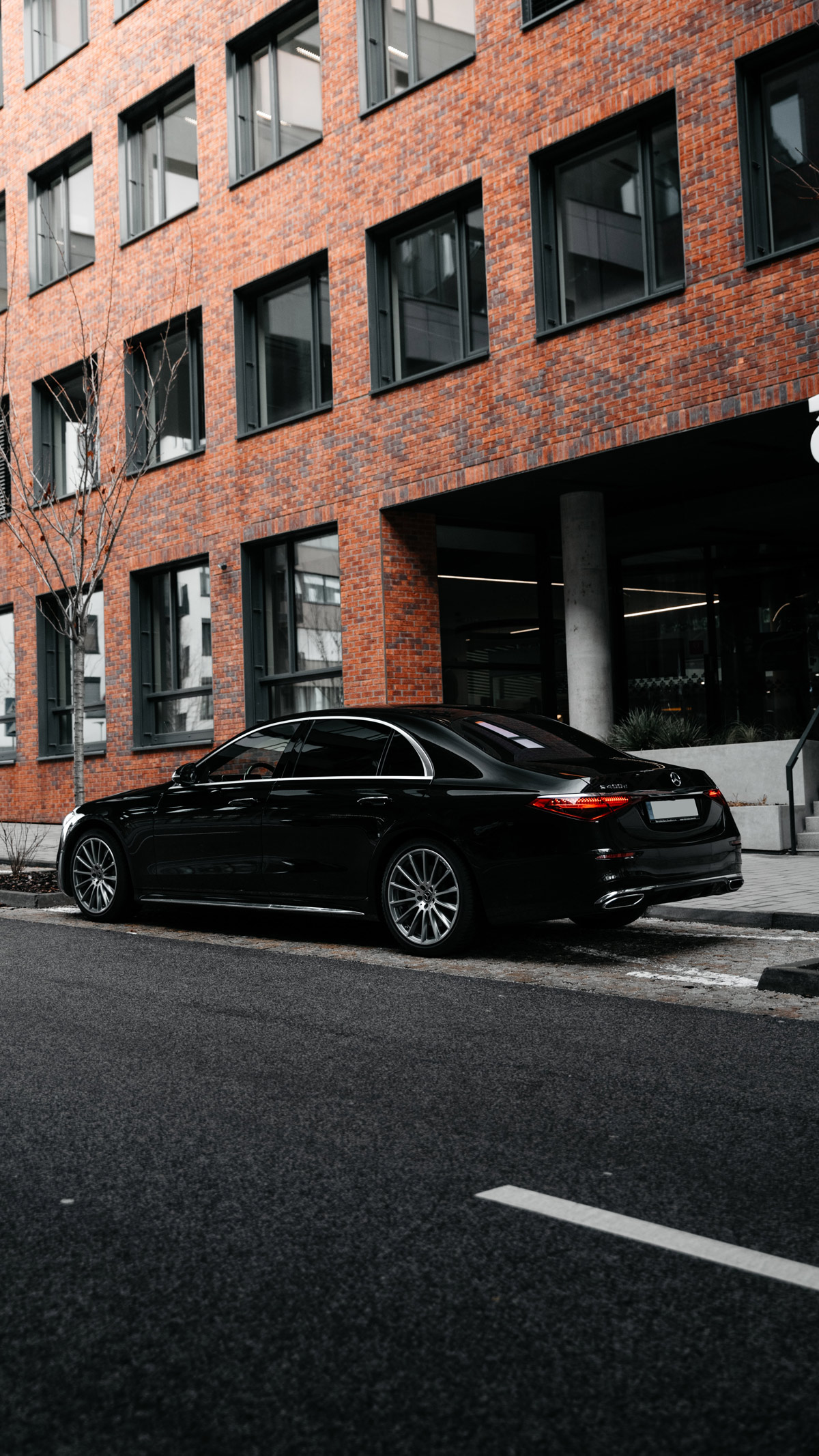 Mercedes S-Class chauffeur car