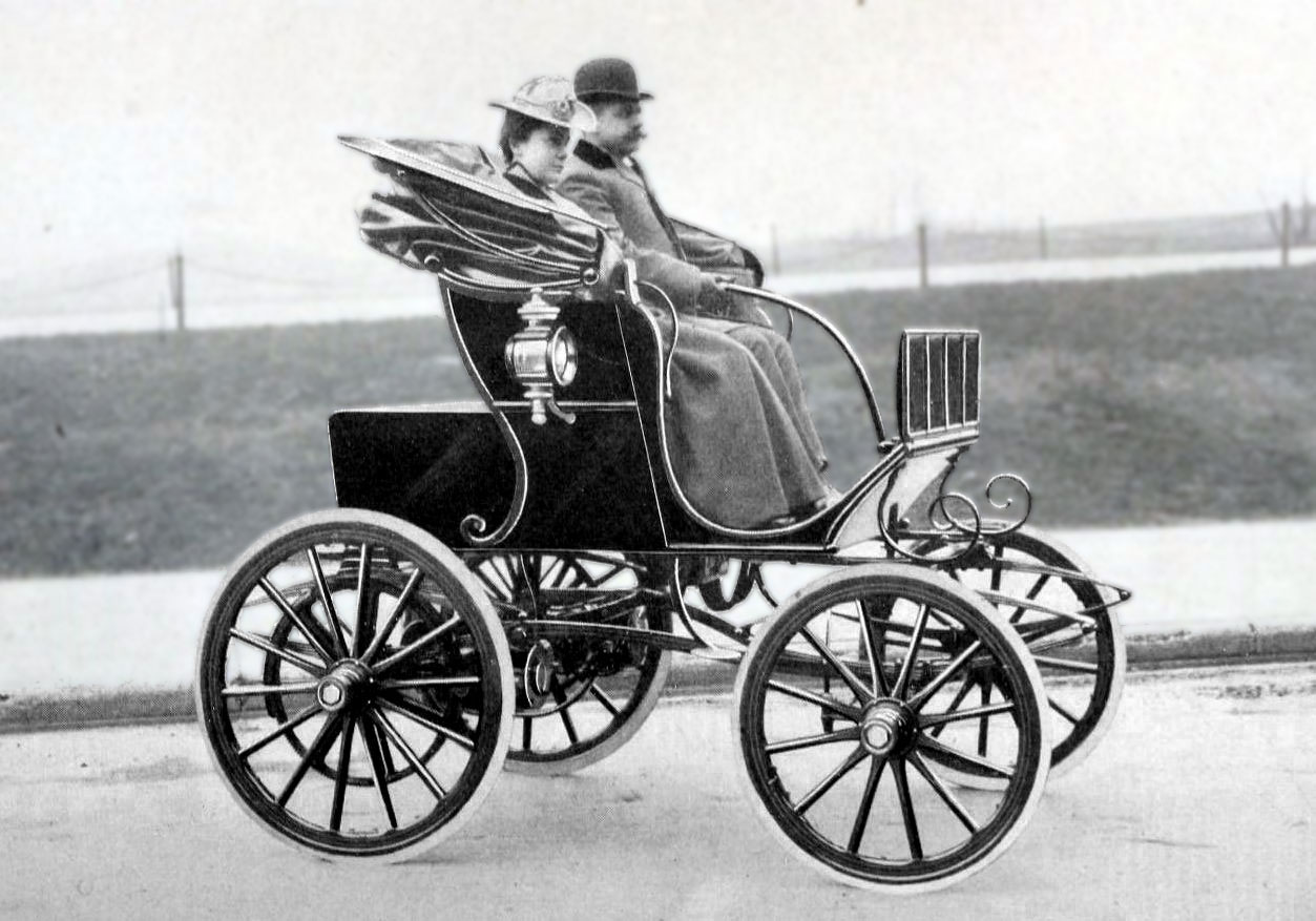 Electric Automobile in 1900