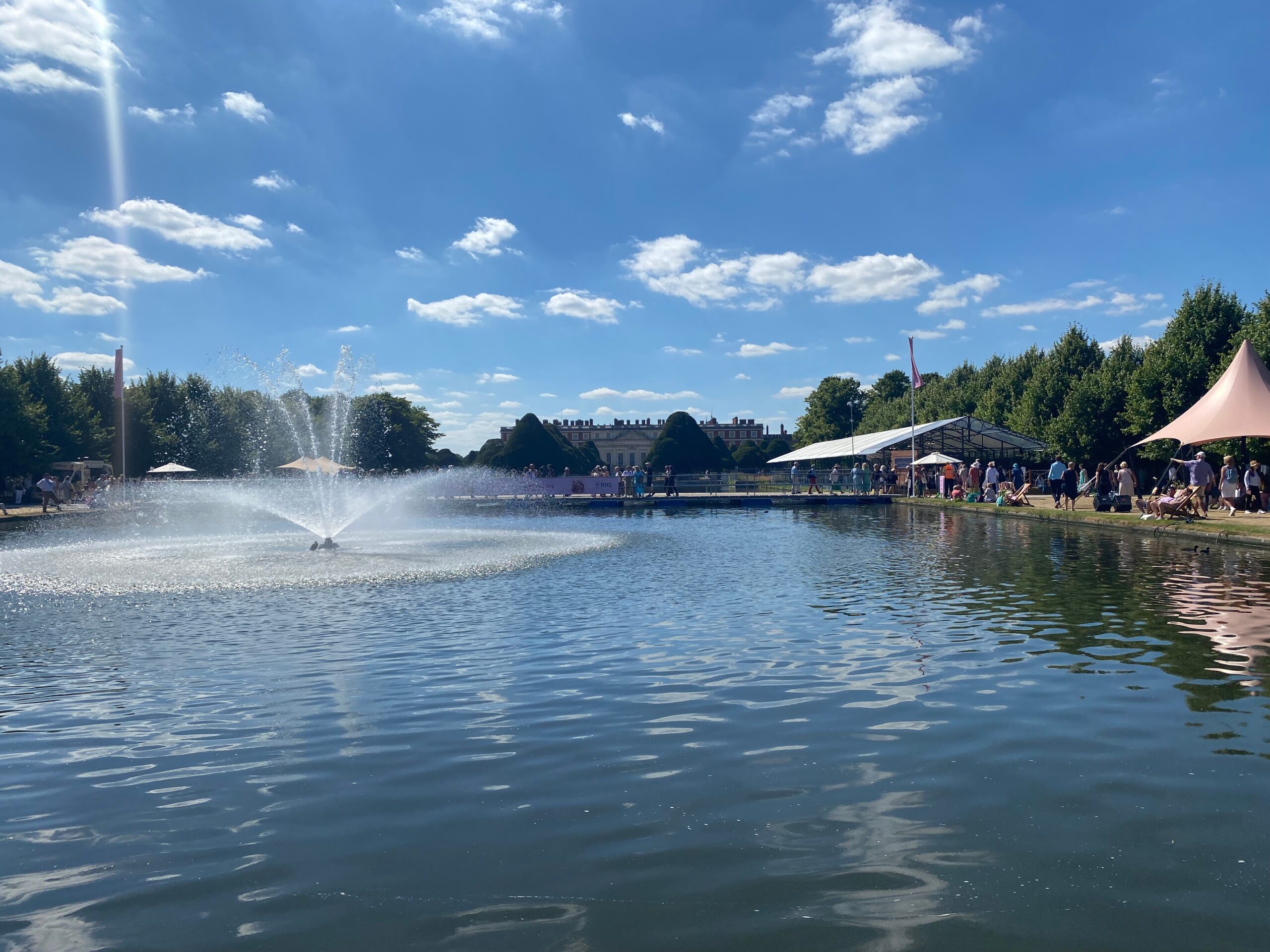 Lake and fountain at Hampton Court Palace Garden Festival