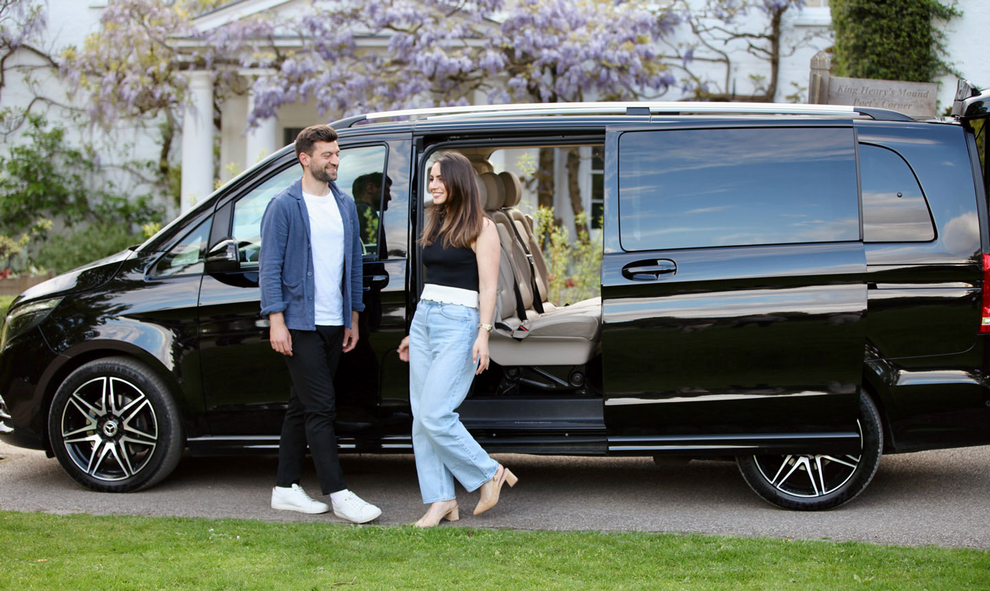V-Class chauffeur vehicle with 2 passengers