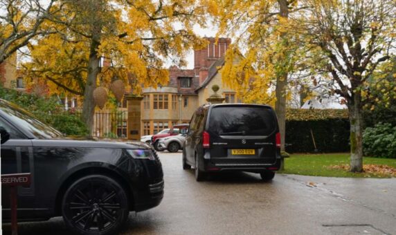 Range Rover and Mercedes V-Class